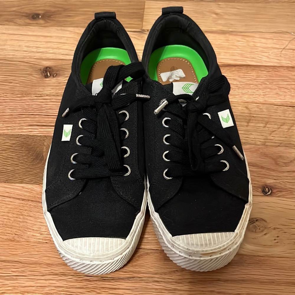 Cariuma OCA canvas sneakers W Sz7